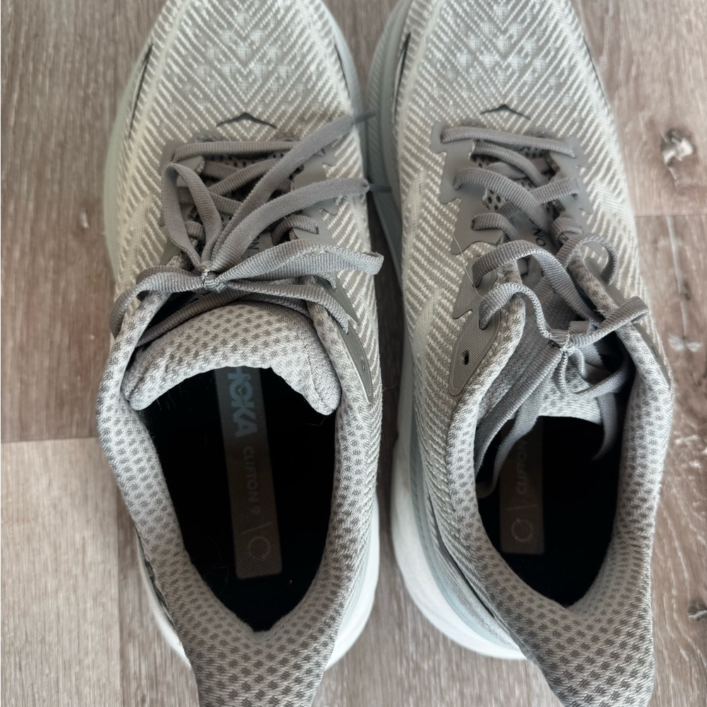 Men's Hoka Clifton 9 Running Shoes - Gray - Picture 4 of 6